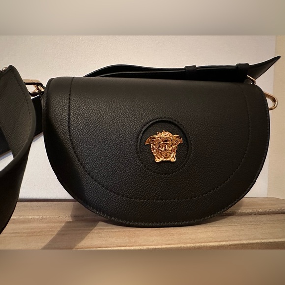 VERSACE purse in calfskin (NEW) - Picture 11 of 12